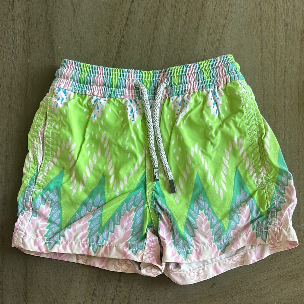 Vibrant Green Pink Toddler 2ans